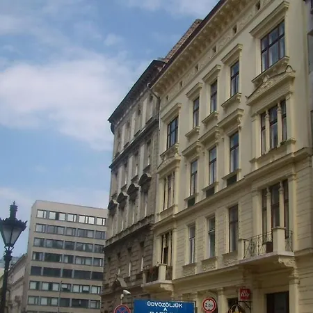 Danube Bridge Apartments Budapest Exterior photo